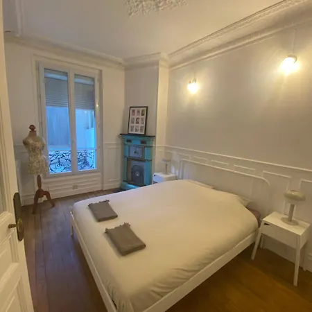 Bellevue Apartment *